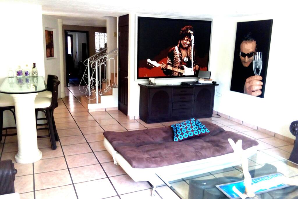 Sala y barra, área compartida