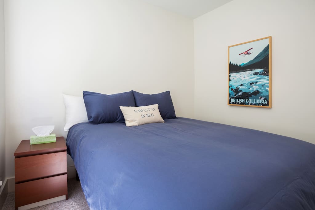 Bedroom 2. Queen Bed