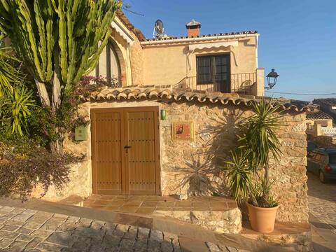 Village cottage in Lliber in Jalon Valley.