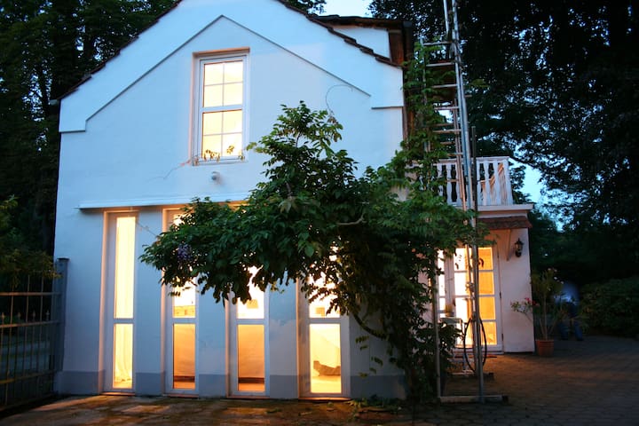 Oberneululänder Guesthouse in the Rhododendrongarten