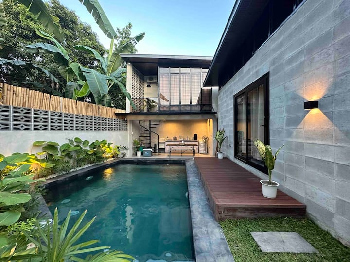 Exclusive Guesthouse with Pool - Klimba Villa