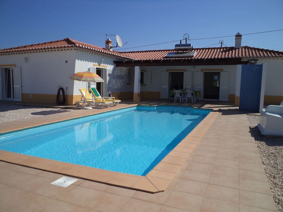 Large swimming pool (8.70 m x 4 m) Amazing location, wonderful view, facing south and outdoor shower.