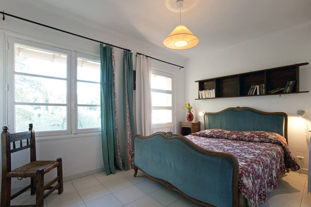 chambre de couple, côté sur, vue sur le parc