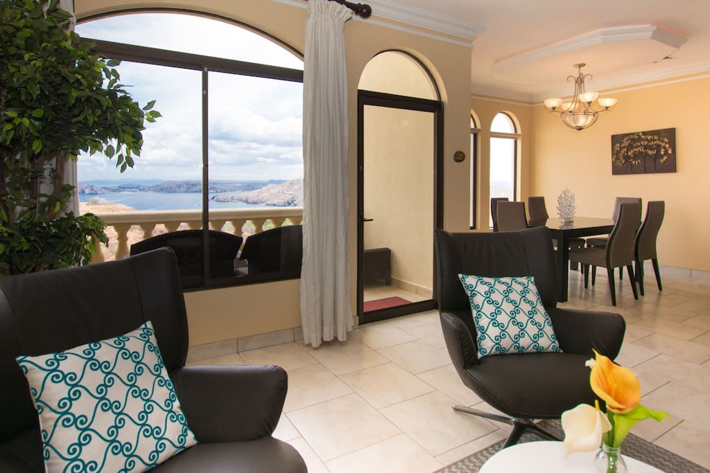 Living room with endless views of the Peninsula Papagayo