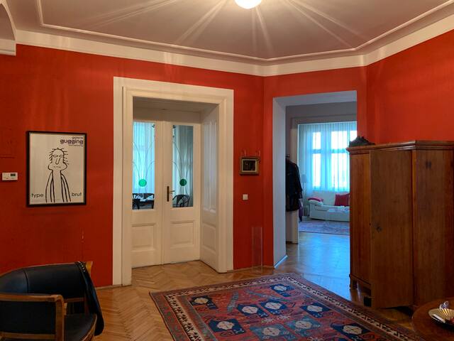 Large city apartment in the heart of Vienna gallery image 3