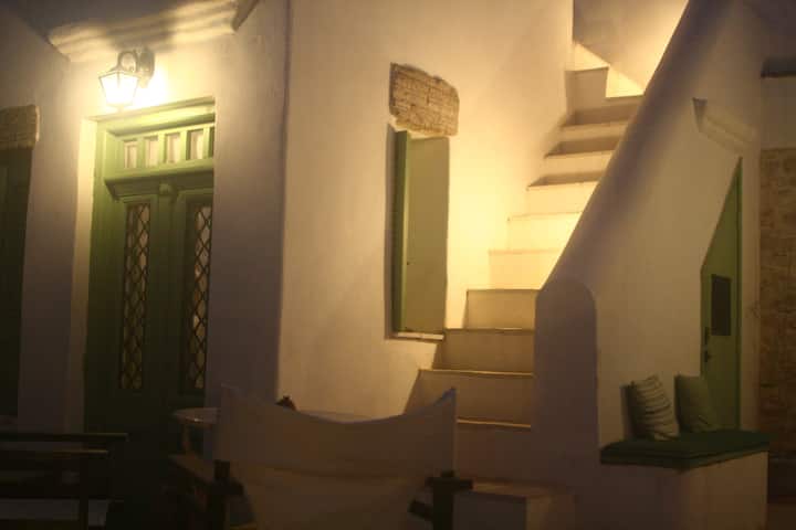 Matsas Mansions Traditional House