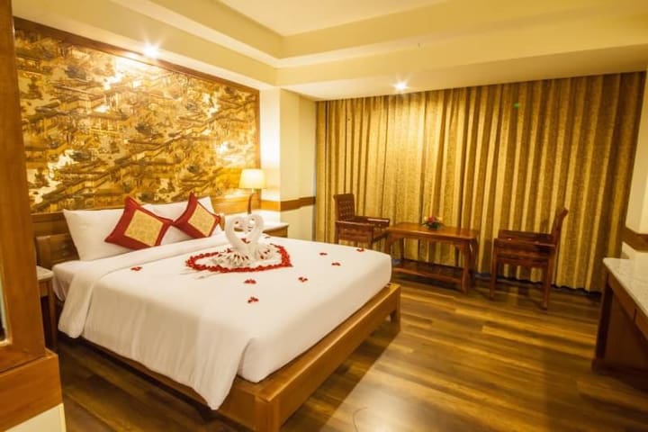 Pattaya King Size bed Free Breakfast City Hotel 1