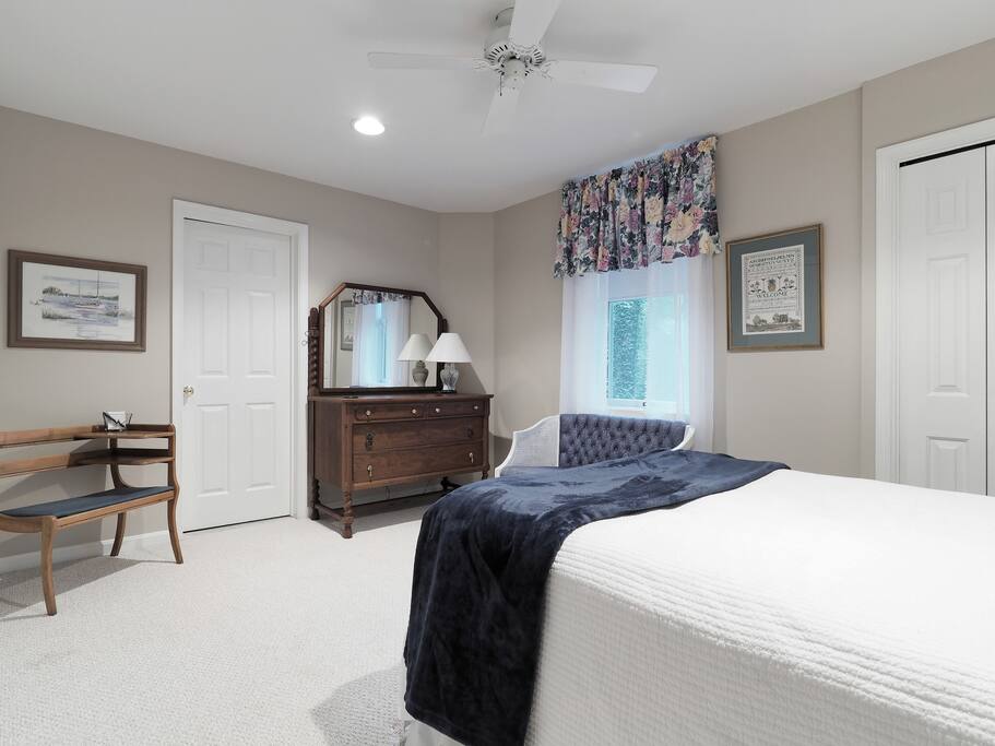 plenty of space in dresser and closet