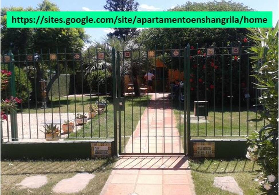 El frente de la casa.