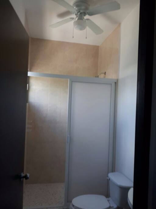 BAÑO PRIVADO