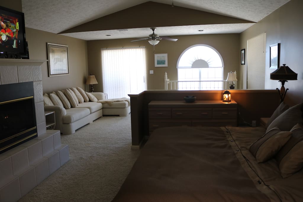 Master Suite (Fireplace and TV)