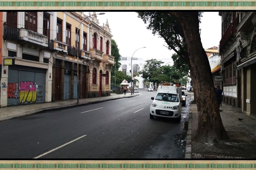 SAÍDA DO EDIFÍCIO, 3 MIN. DO ARCOS DA LAPA.
