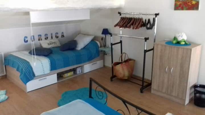 veľká spálňa s prístelkou