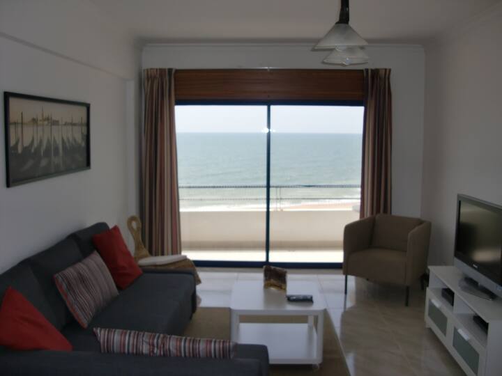 Terrace & Sea View Apartment