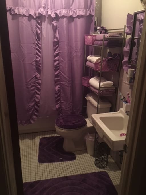 Full Bathroom