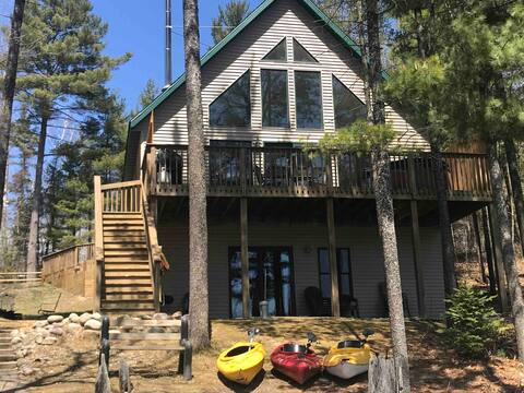 Bear'sDen~HotTub*2Pools*Kayaks*Ski*ATV*Nature*Snow