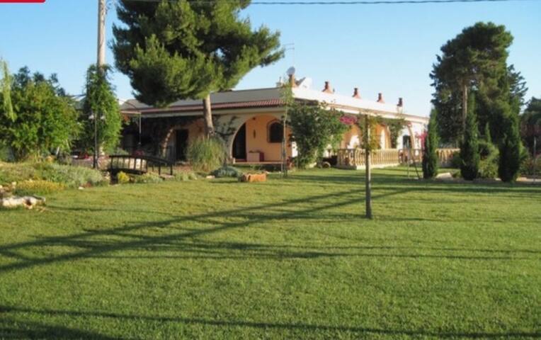 Beautiful Private Villa with large Pool & Gardens gallery image 5