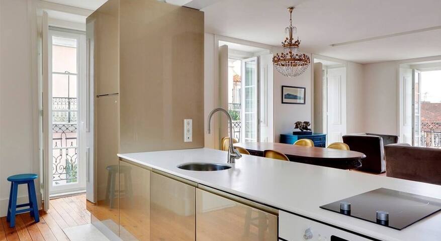 ⭐Outstanding Duplex with 2 Bedroom & Balcony ⭐ gallery image 3