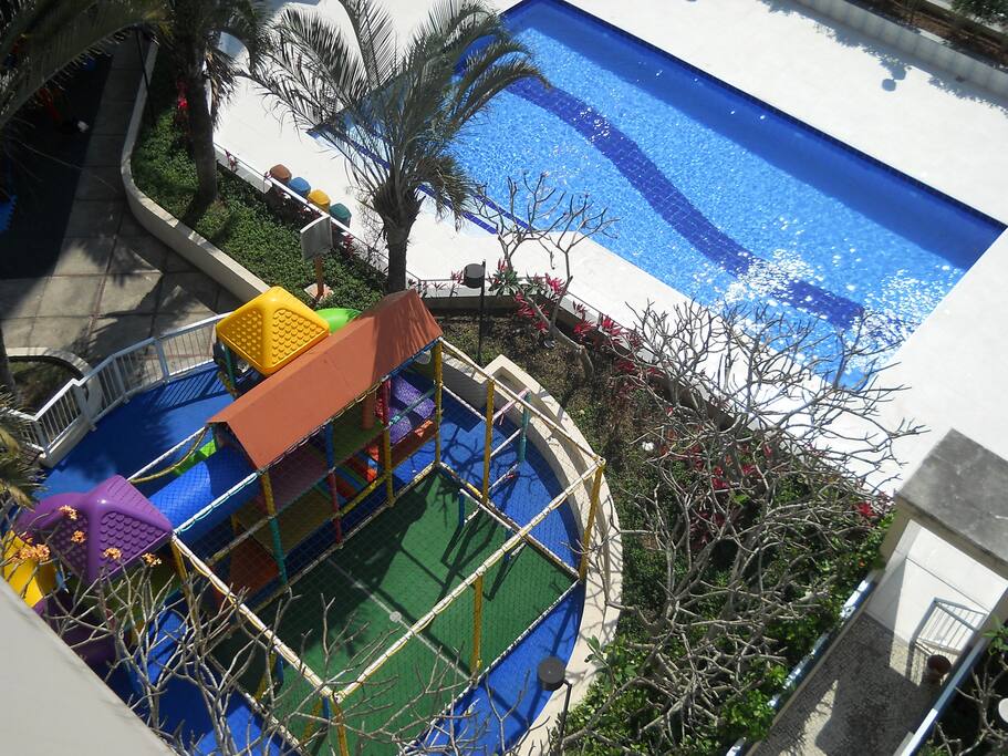 Área Giochi per bambini e la piscina ad uso esclusivo.