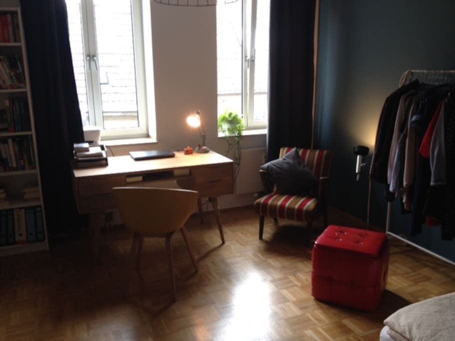 Schlafzimmer 1
