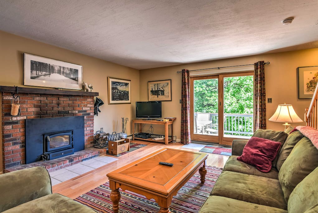 This end-unit vacation rental condo has 4 bedrooms and 2 baths.