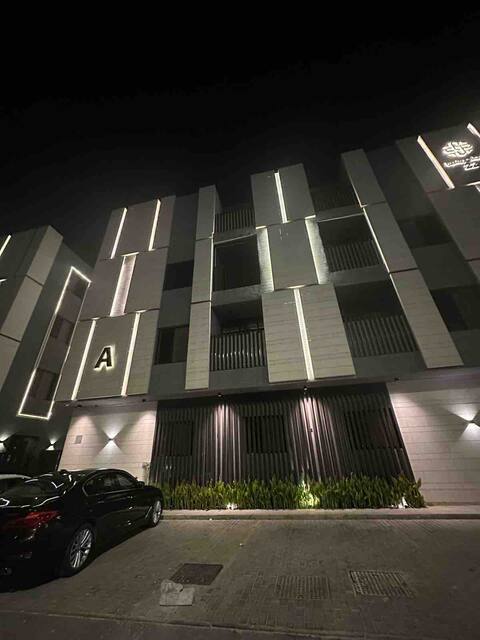 Almalqa Luxury Apartment