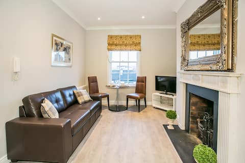 Top Airbnb: Ballsbridge Spacious 1 bedroom apartment in Portobello