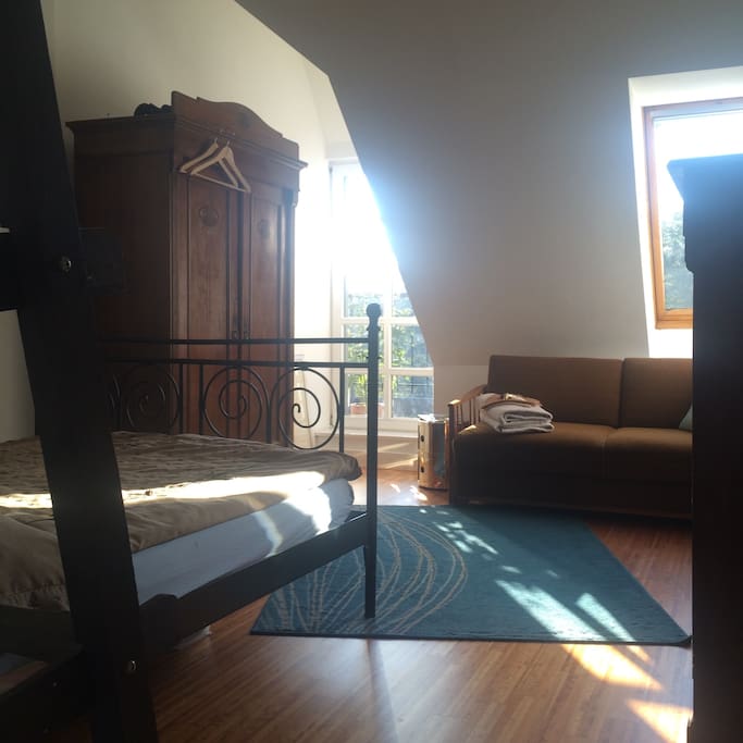 Zzzzzz....the guest room - come in and dream big
