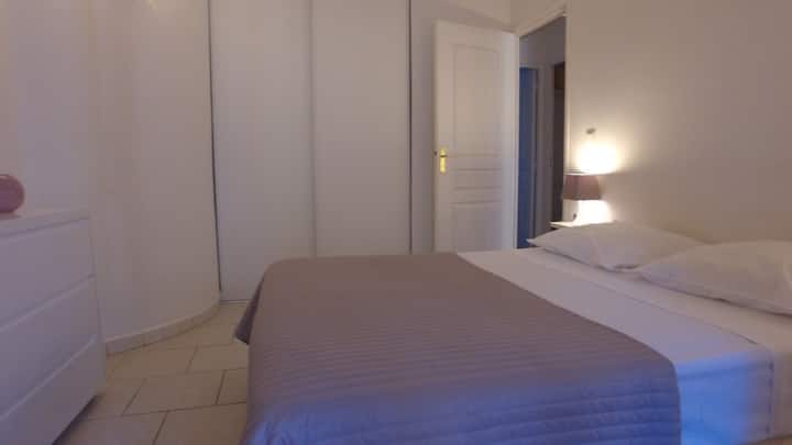 საძინებელი 1