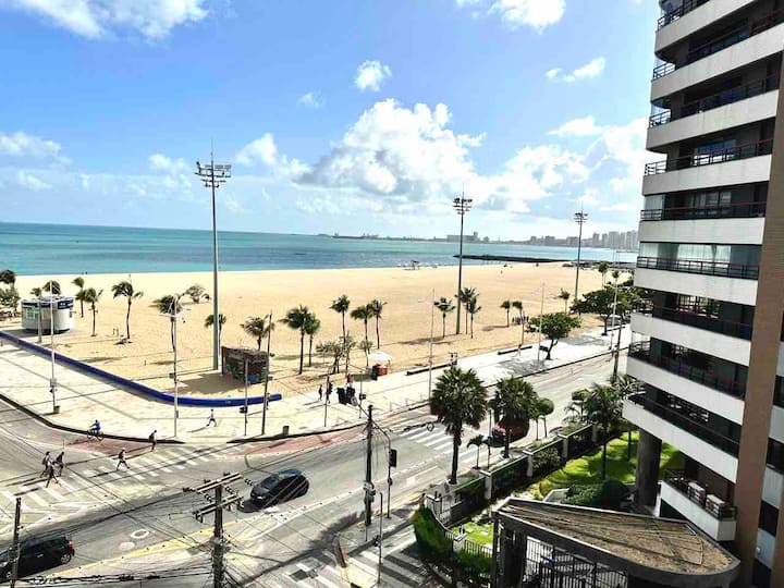 Pé Na Areia - Orla Da Praia De Iracema - Fortaleza