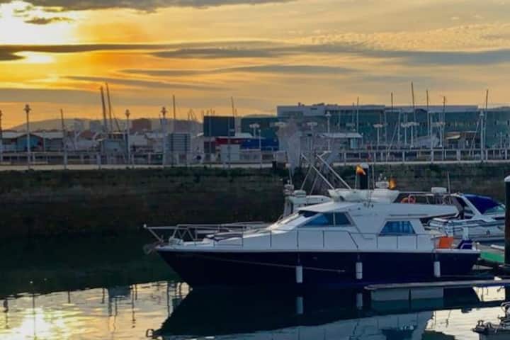 Yate En Gijon Experiencia Unica N Barcos En Alquiler En Gijon Principado De Asturias Espana