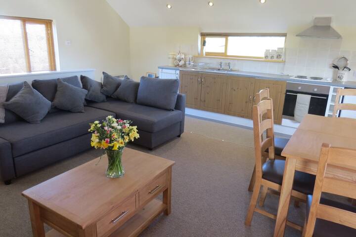 Carnmeal Lodge  Barn Conversion On A Cornish Farm - Porthleven