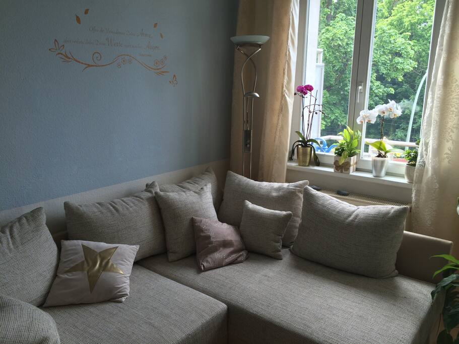 Wohnzimmer Bild 1