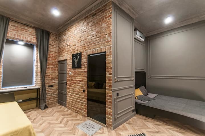 2号卧室配备标准双人床