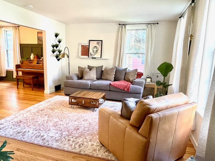 Historic Duplex Walking Distance to Shops & Park Houses for Rent in