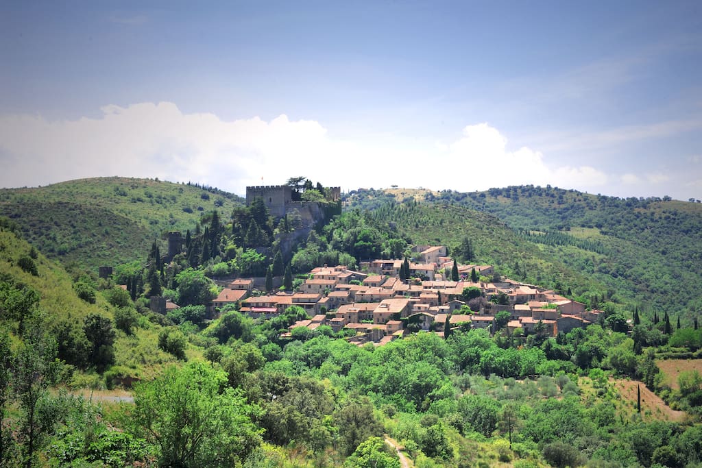 Castelnou "Plus Beau Village de France" au coeur des Aspres