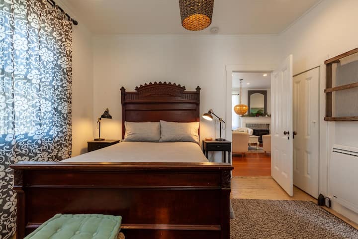 Dormitorio delantero Cama completa antigua