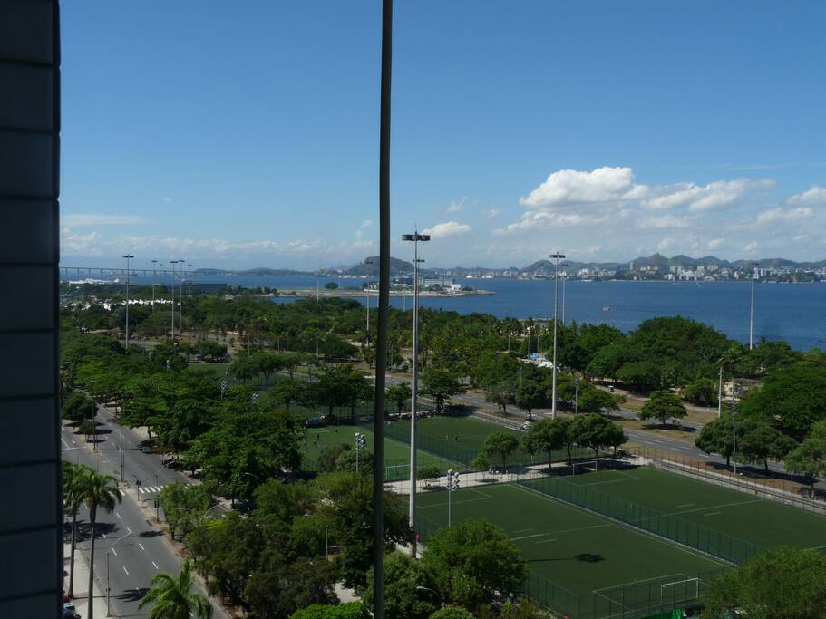 VISTA LATERAL ESQUERDA ATERRO!