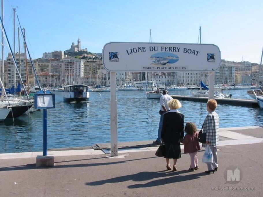 Le vieux Port en bus ou en métro