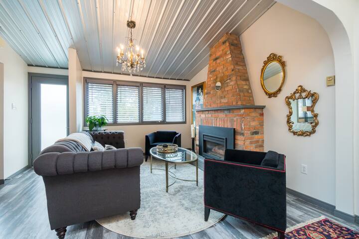 Fab Belfountain Home.3 mins to Caledon Ski Club