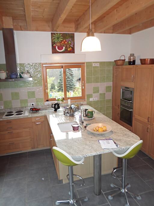 cuisine américaine, lave vaisselle, four traditionnel, four micro ondes