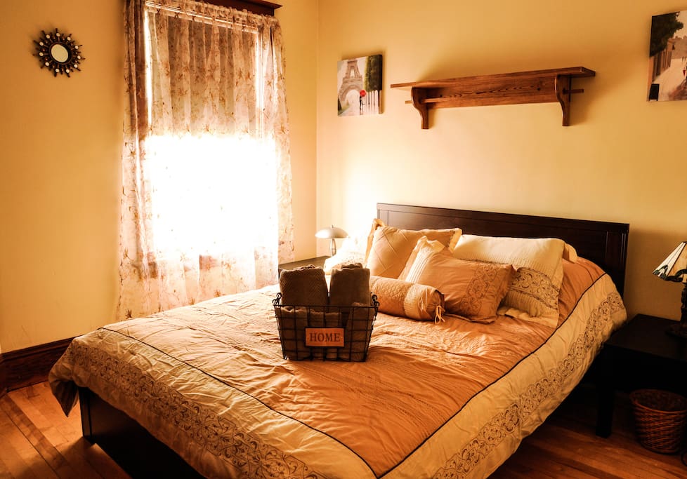 Cosy queen bed in bedroom #2