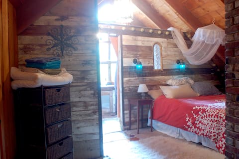 Rustic charm close to Portland