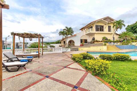 2 🌴minutes from the sea of Pradomar for 16 🌊