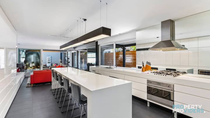 Pros - Balmoral Beach Bliss - Luxury Accommodation - North Sydney