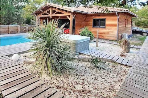 Wooden house 4 bedrooms, Jacuzzi & Swimming Pool, SLEEPING ARRANGEMENTS AND MIXED