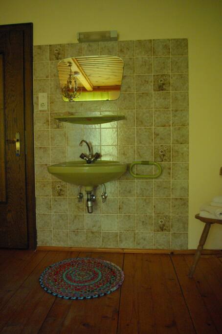 extra wash place in all the rooms