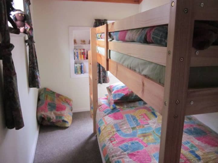 2nd bedroom bunks.