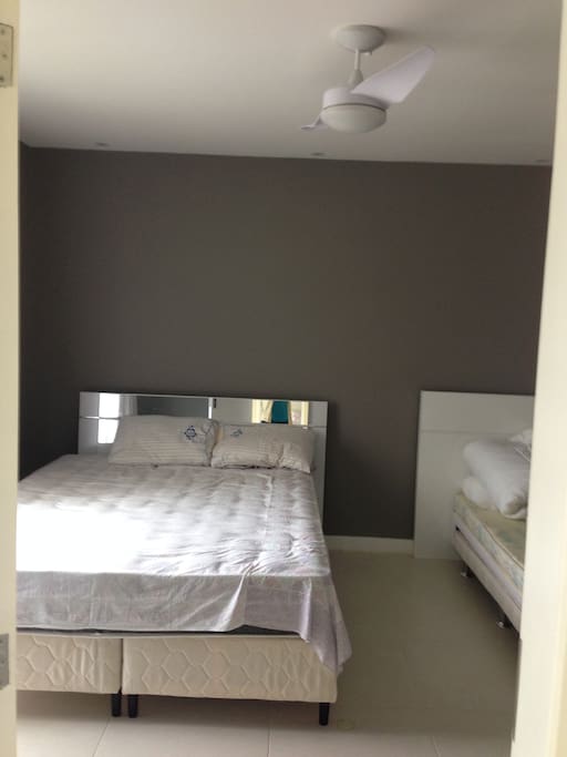 Suite de casal com 2 camas de solteiro