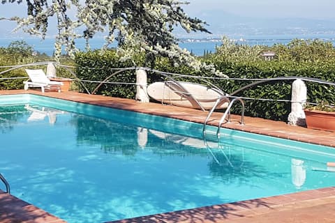 El Belèe - Alloggio in Villa sul Lago di Garda